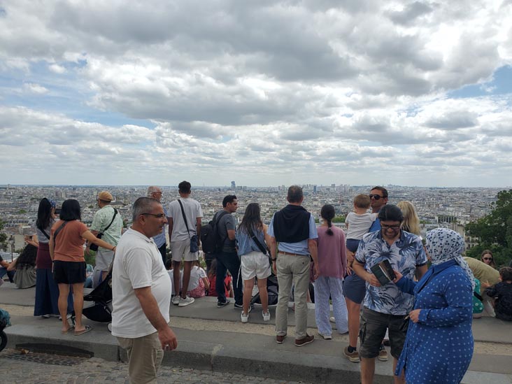 Parvis du Sacré-Cœur de Montmartre (Basilica of the Sacred Heart), Montmartre, 18e Arrondissement, Paris, France, July 15, 2025