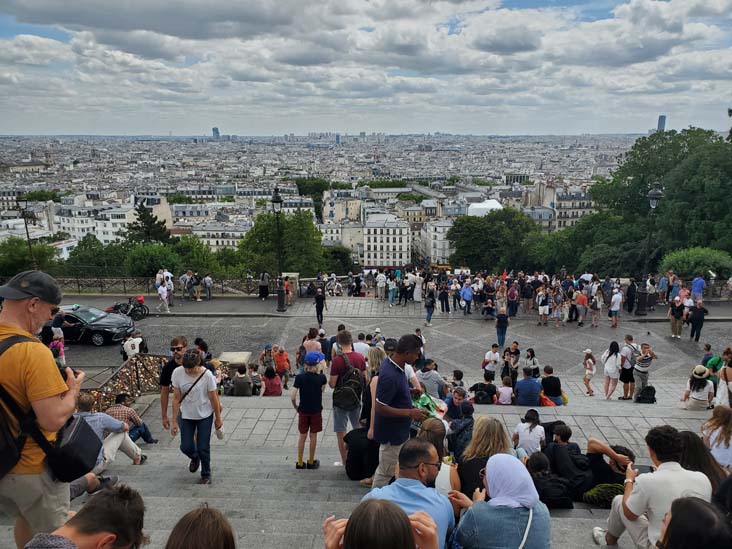 Parvis du Sacré-Cœur de Montmartre (Basilica of the Sacred Heart), Montmartre, 18e Arrondissement, Paris, France, July 15, 2025