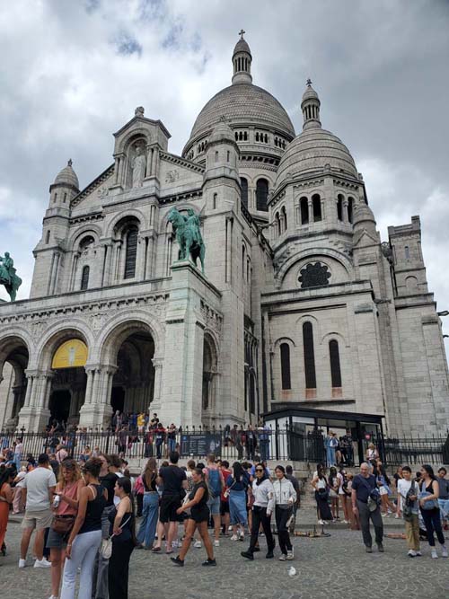 Basilique du Sacré-Cœur de Montmartre (Basilica of the Sacred Heart), Montmartre, 18e Arrondissement, Paris, France, July 15, 2025