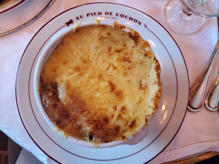 Soupe à l'Oignon, Au Pied de Cochon, 6 Rue Coquillière, 1er Arrondissement, Paris, France, July 17, 2025