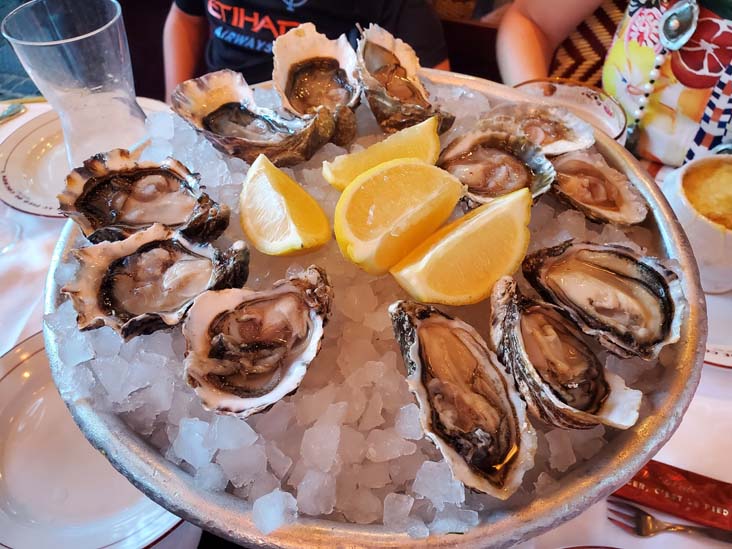 Oysters, Au Pied de Cochon, 6 Rue Coquillière, 1er Arrondissement, Paris, France, July 17, 2025