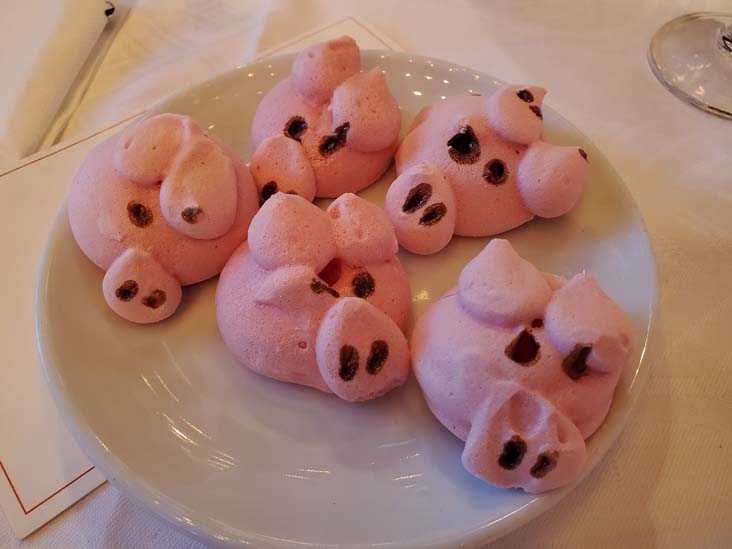 Au Pied de Cochon, 6 Rue Coquillière, 1er Arrondissement, Paris, France, July 17, 2025