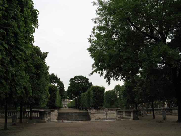 Terrasse du Bord de l'Eau/Waterfront Promenade, Jardin des Tuileries/Tuileries Gardens, Paris, France