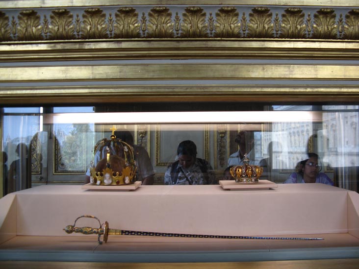 French Crown Jewels, Apollo Gallery, Musée du Louvre, Paris, France