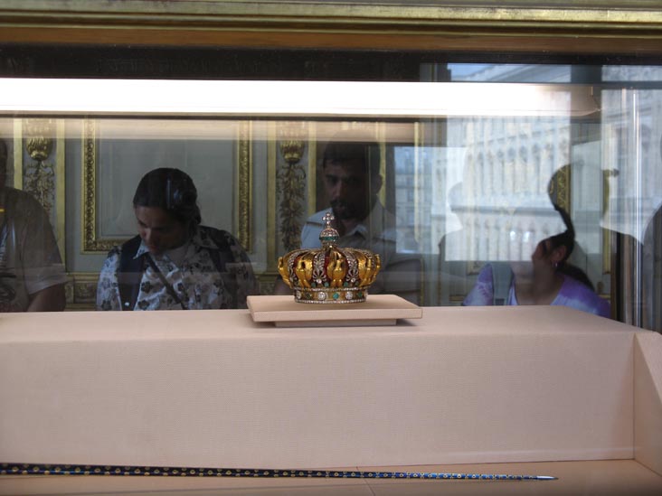 French Crown Jewels, Galerie d'Apollon (Apollo Gallery), Musée du Louvre, Paris, France, May 25, 2009