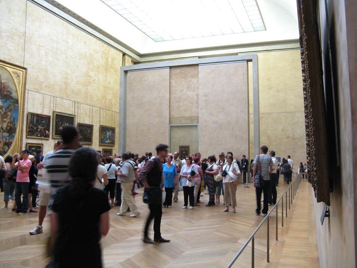 La Joconde (Mona Lisa), Leonardo da Vinci, Room 6, Denon Wing, Musée du Louvre, Paris, France, May 25, 2009