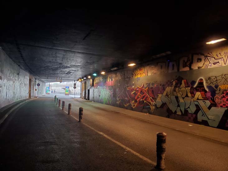 Tunnel des Tuileries, 1er Arrondissement, Paris, France, July 17, 2025