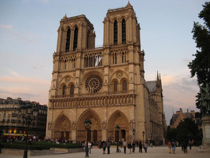 Cathédrale Notre-Dame de Paris, 6 Parvis Notre-Dame-Place Jean-Paul II, 4e Arrondissement, Paris, France, May 23, 2009