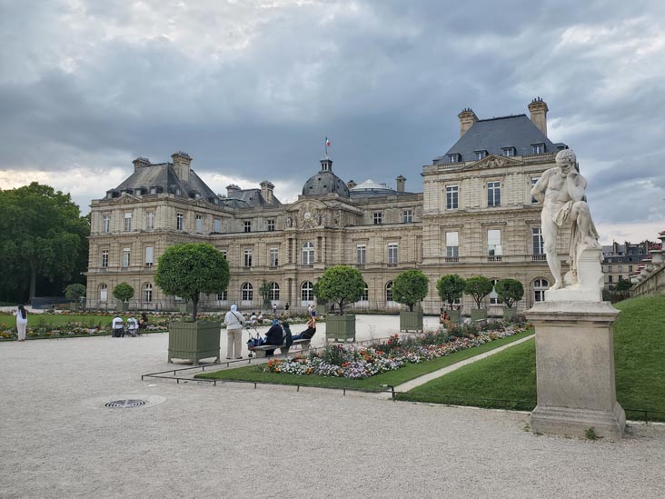 Palais du Luxembourg, Jardin du Luxembourg, 6e Arrondissement, Paris, France, July 14, 2025