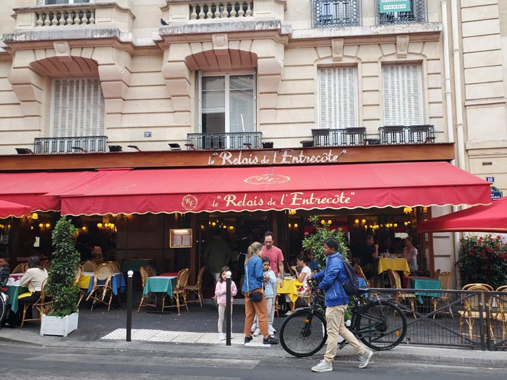 Le Relais de l'Entrecôte, 20 Rue Saint-Benoît, 6e Arrondissement, Paris, France, July 16, 2025