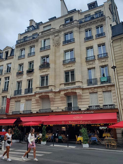 Le Relais de l'Entrecôte, 20 Rue Saint-Benoît, 6e Arrondissement, Paris, France, July 16, 2025