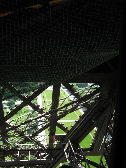 Ascenseur Jusqu'au 2ème Étage (Elevator to Second Floor), Pilier Est (East Pillar), Tour Eiffel (Eiffel Tower), Paris, France