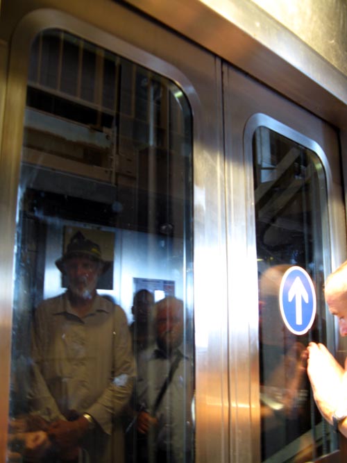 Ascenseur Jusqu'au Sommet (Elevator to Top Floor), Tour Eiffel (Eiffel Tower), Paris, France