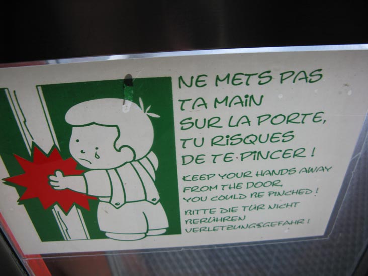 Ascenseur Jusqu'au Sommet (Elevator to Top Floor), Tour Eiffel (Eiffel Tower), Paris, France