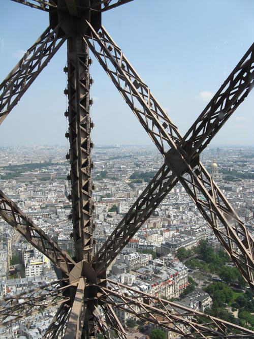 Ascenseur Jusqu'au Sommet (Elevator to Top Floor), Tour Eiffel (Eiffel Tower), Paris, France