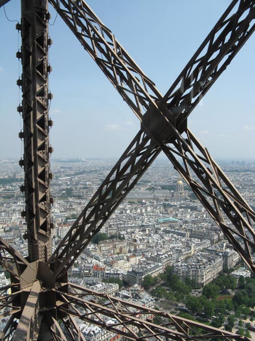 Ascenseur Jusqu'au Sommet (Elevator to Top Floor), Tour Eiffel (Eiffel Tower), Paris, France