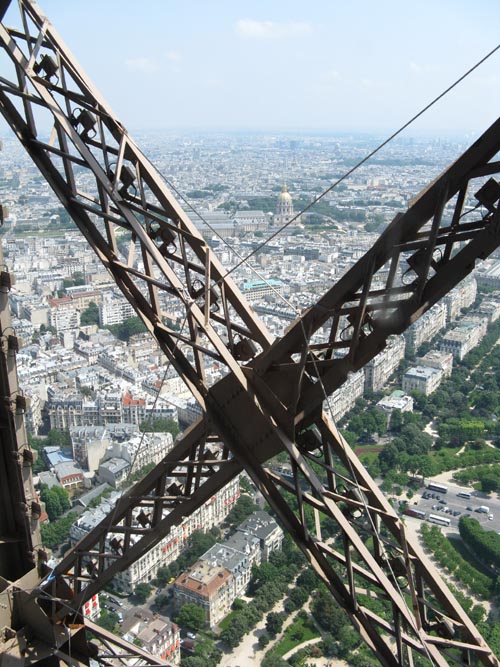 Ascenseur Jusqu'au Sommet (Elevator to Top Floor), Tour Eiffel (Eiffel Tower), Paris, France