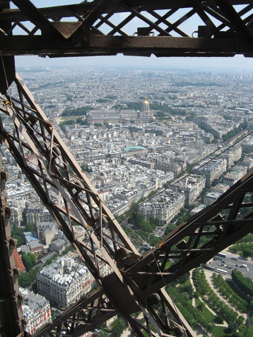 Ascenseur Jusqu'au Sommet (Elevator to Top Floor), Tour Eiffel (Eiffel Tower), Paris, France