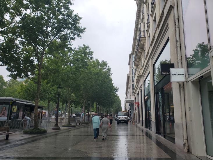 Champs-Élysées Near Rue du Colisée, 8e Arrondissement, Paris, France, July 17, 2025