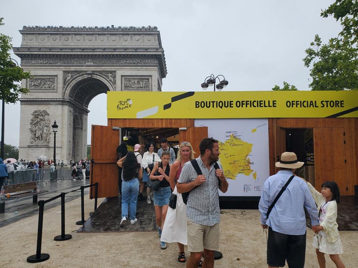 Tour de France Pop-Up Store, Place Charles de Gaulle, 8e Arrondissement, Paris, France, July 17, 2025