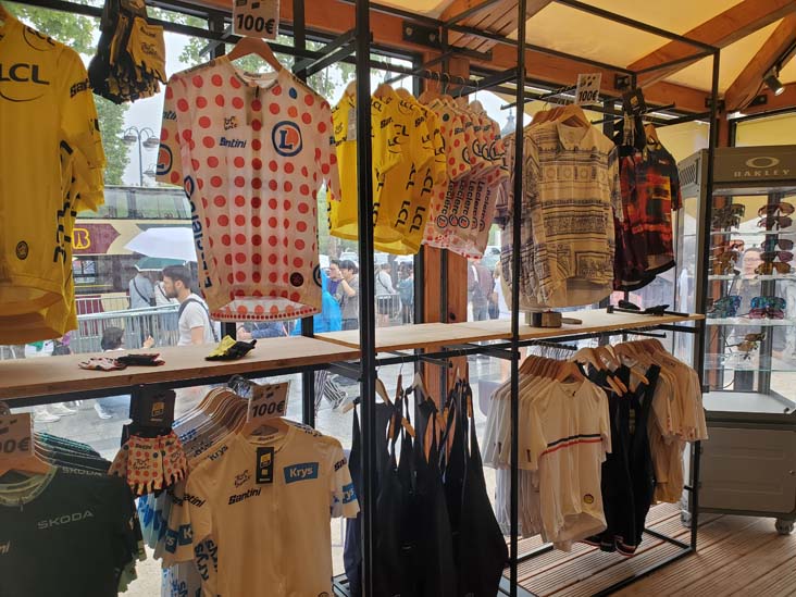 Tour de France Pop-Up Store, Place Charles de Gaulle, 8e Arrondissement, Paris, France, July 17, 2025