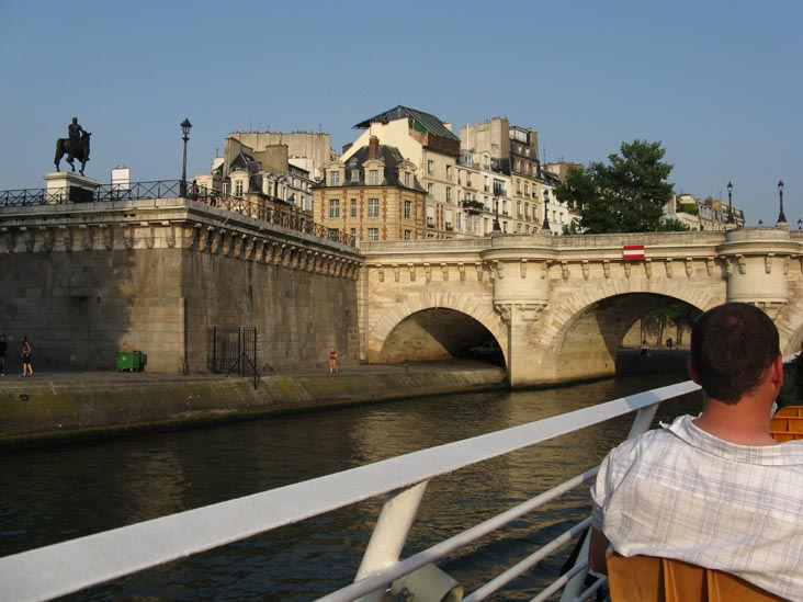 Pont Neuf, Bateaux-Mouches Sightseeing Cruise, River Seine, Paris, France
