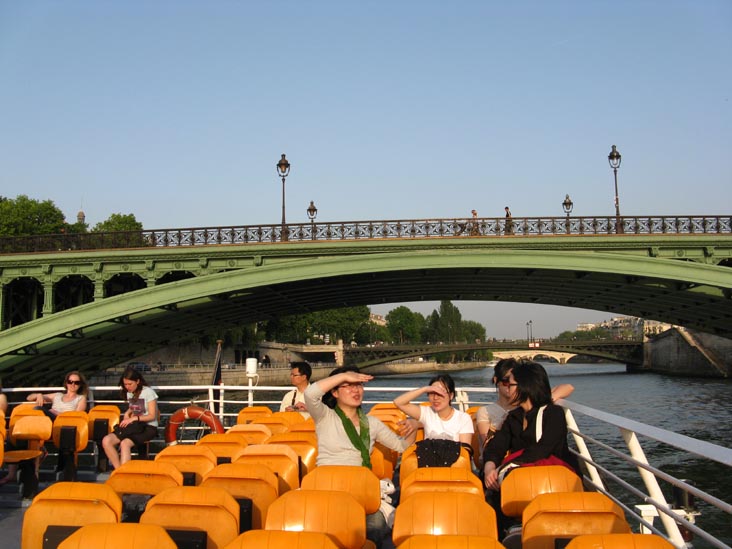 Pont Notre-Dame, Bateaux-Mouches Sightseeing Cruise, River Seine, Paris, France
