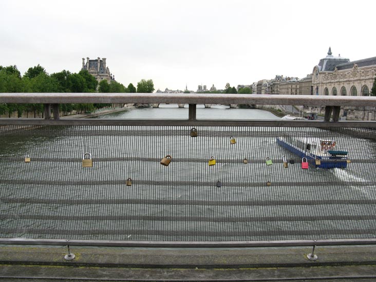 Passerelle Léopold-Sédar-Senghor (Pont de Solférino), Paris, France