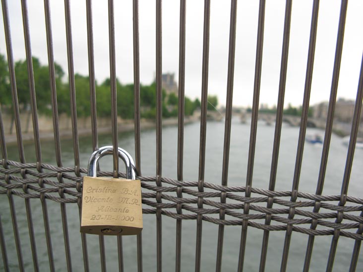 Passerelle Léopold-Sédar-Senghor (Pont de Solférino), Paris, France