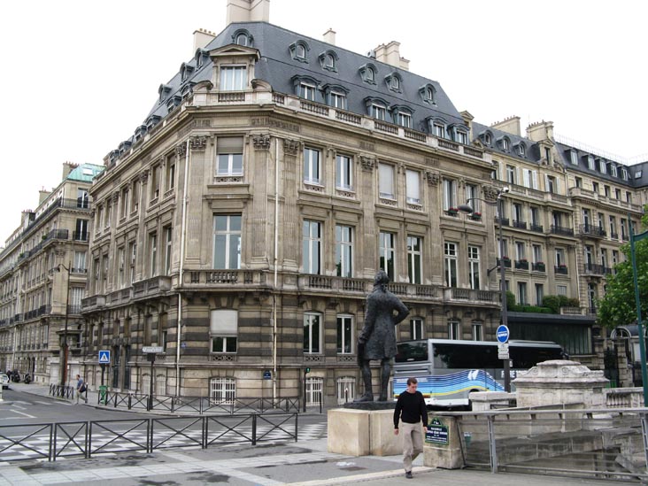 Passerelle Léopold-Sédar-Senghor (Pont de Solférino), Paris, France
