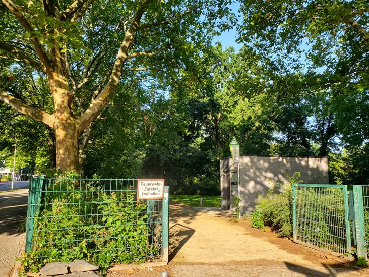 Mendelssohn-Bartholdy-Park, Berlin, Germany, July 30, 2025