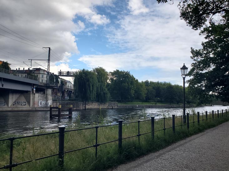 Bellevue-Ufer Near Gerickesteg, Spree, Berlin, Germany, July 29, 2025
