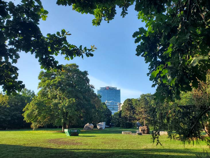 Ahornsteig, Tiergarten, Berlin, Germany, July 30, 2025