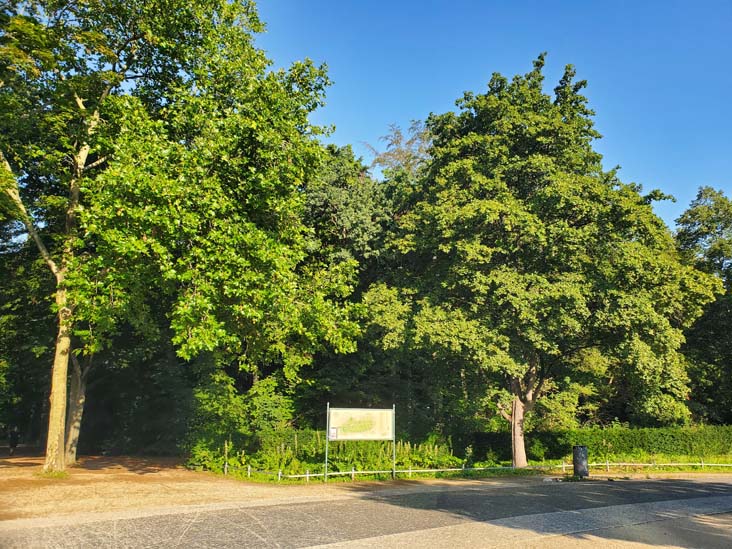 Tiergarten at Kemperplatz, Berlin, Germany, July 30, 2025