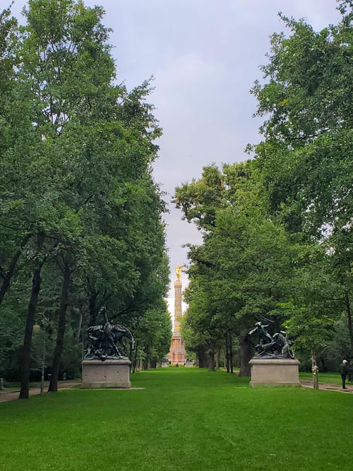 Victory Column/Siegessäule, Fox Hunt Sculpture, Fasaneriealle, Tiergarten, Berlin, Germany, July 31, 2025
