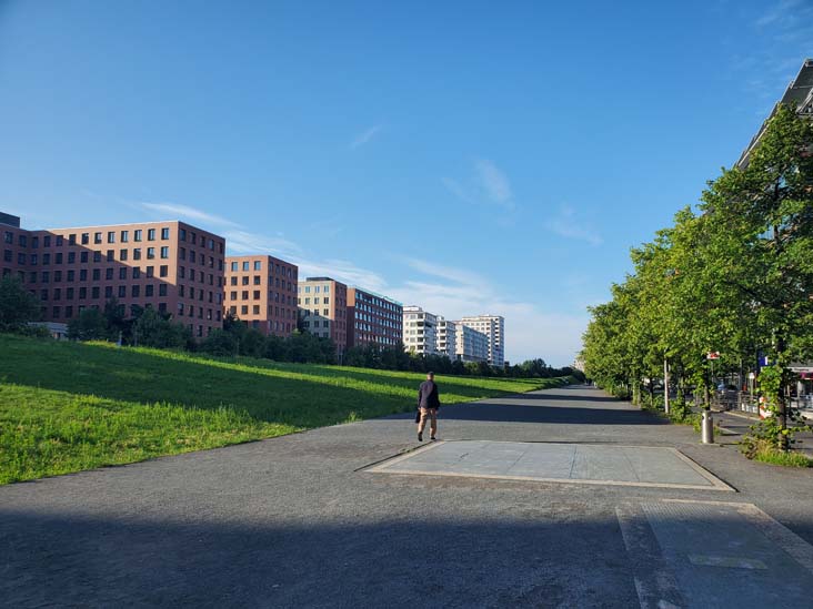 Tilla-Durieux-Park, Berlin, Germany, July 30, 2025