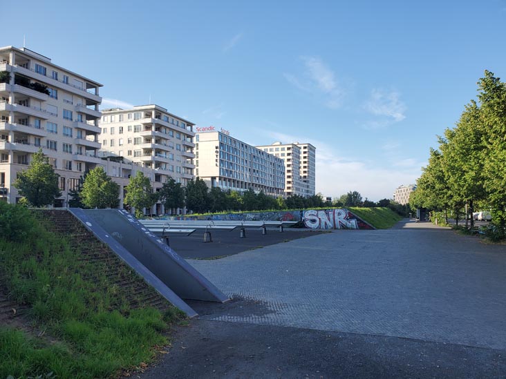 Tilla-Durieux-Park, Berlin, Germany, July 30, 2025