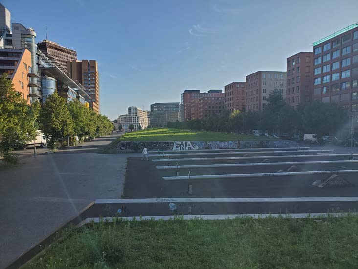 Tilla-Durieux-Park, Berlin, Germany, July 30, 2025