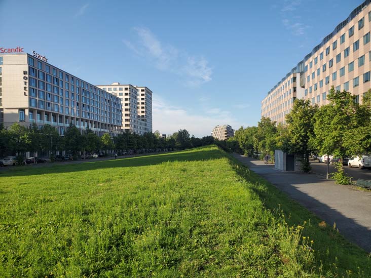 Tilla-Durieux-Park, Berlin, Germany, July 30, 2025