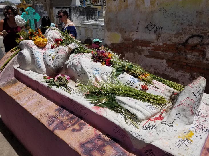 Vanushka Tomb, Cementerio General, Quetzaltenango/Xela, Guatemala, July 25, 2019