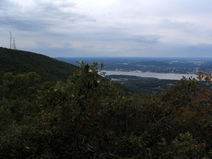 North Beacon Mountain, Fishkill Ridge Trail (White Trail), Fishkill Ridge, Dutchess County, New York