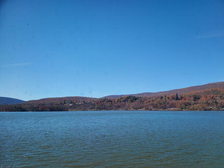 Metro-North Hudson Line, Hudson Valley, New York, November 1, 2024