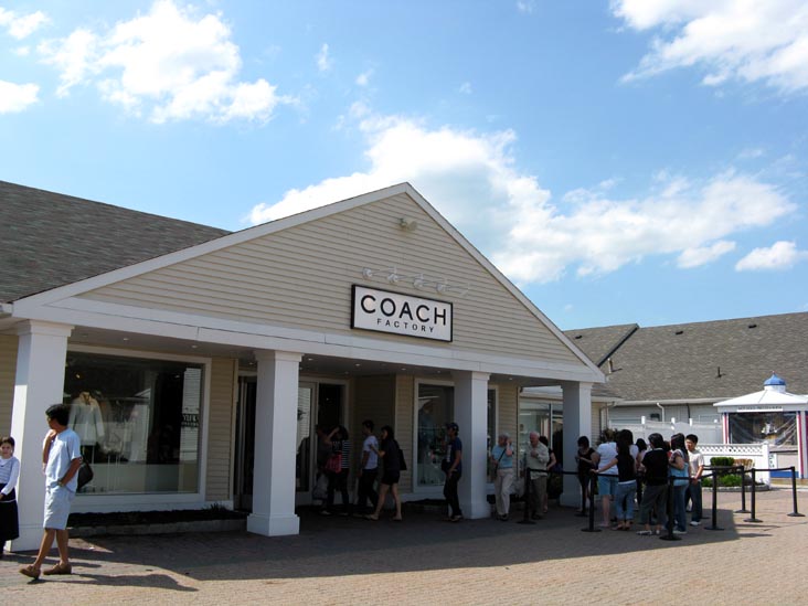 Coach, Red Apple Court, Woodbury Common, Central Valley, Orange County, New York