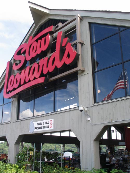 Stew Leonard's, 1 Stew Leonard Drive, Yonkers, New York
