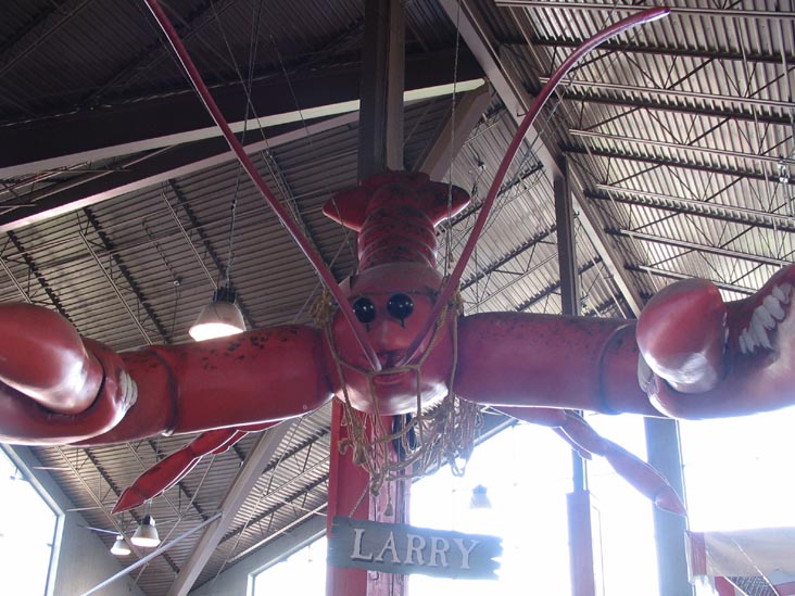 Larry the Lobster, Stew Leonard's, 1 Stew Leonard Drive, Yonkers, New York