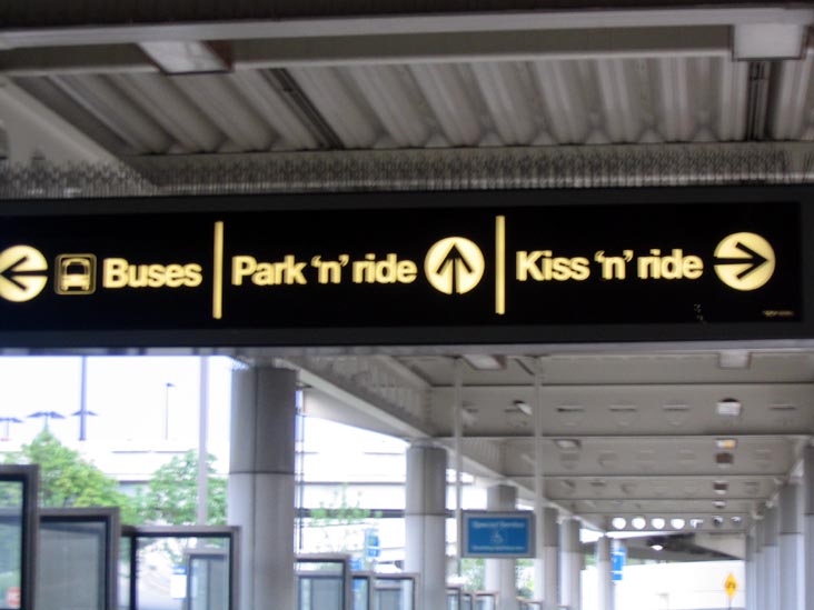Kiss N' Ride, Midway International Airport, Chicago, Illinois
