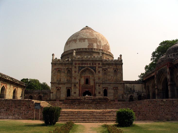 Bara Gumbad (Big Dome), Lodhi Gardens, New Delhi, India