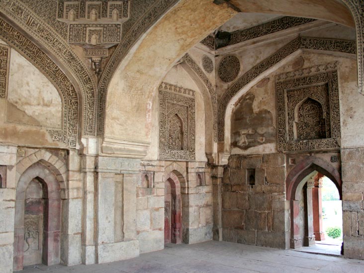 Bara Gumbad (Big Dome), Lodhi Gardens, New Delhi, India
