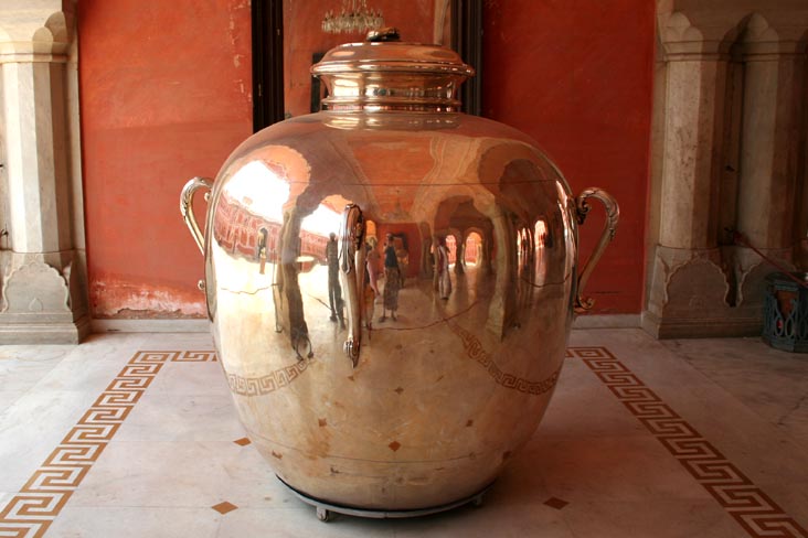 Silver Urn, Diwan-I-Khas, City Palace, Jaipur, Rajasthan, India
