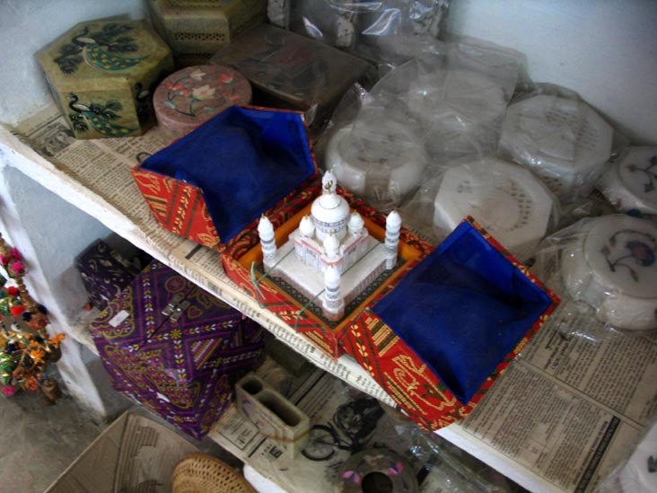 Gift Shop, Rajasthan Motel, National Highway No. 11, Mahuwa, Rajasthan, India